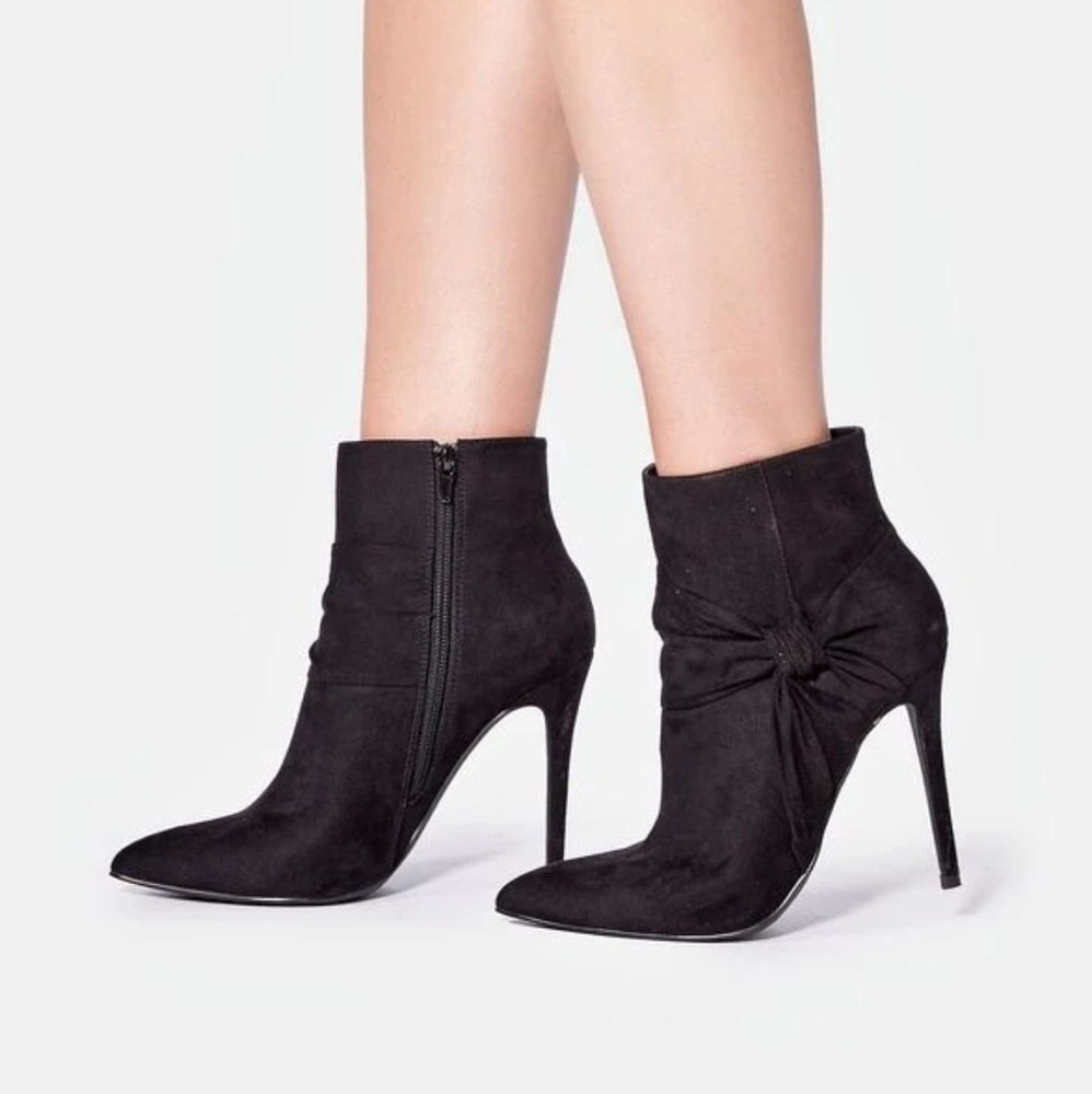 High heels boots